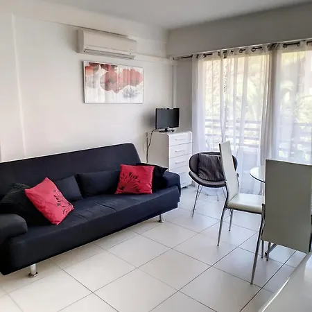 Henri Camille Real Estate - Rouaze - 50m Croisette Apartment Cannes